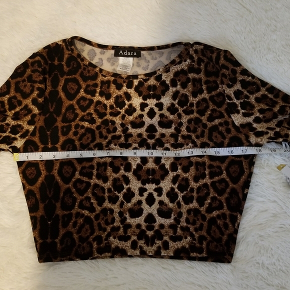Adara Leopard Crop Top - Picture 5 of 7